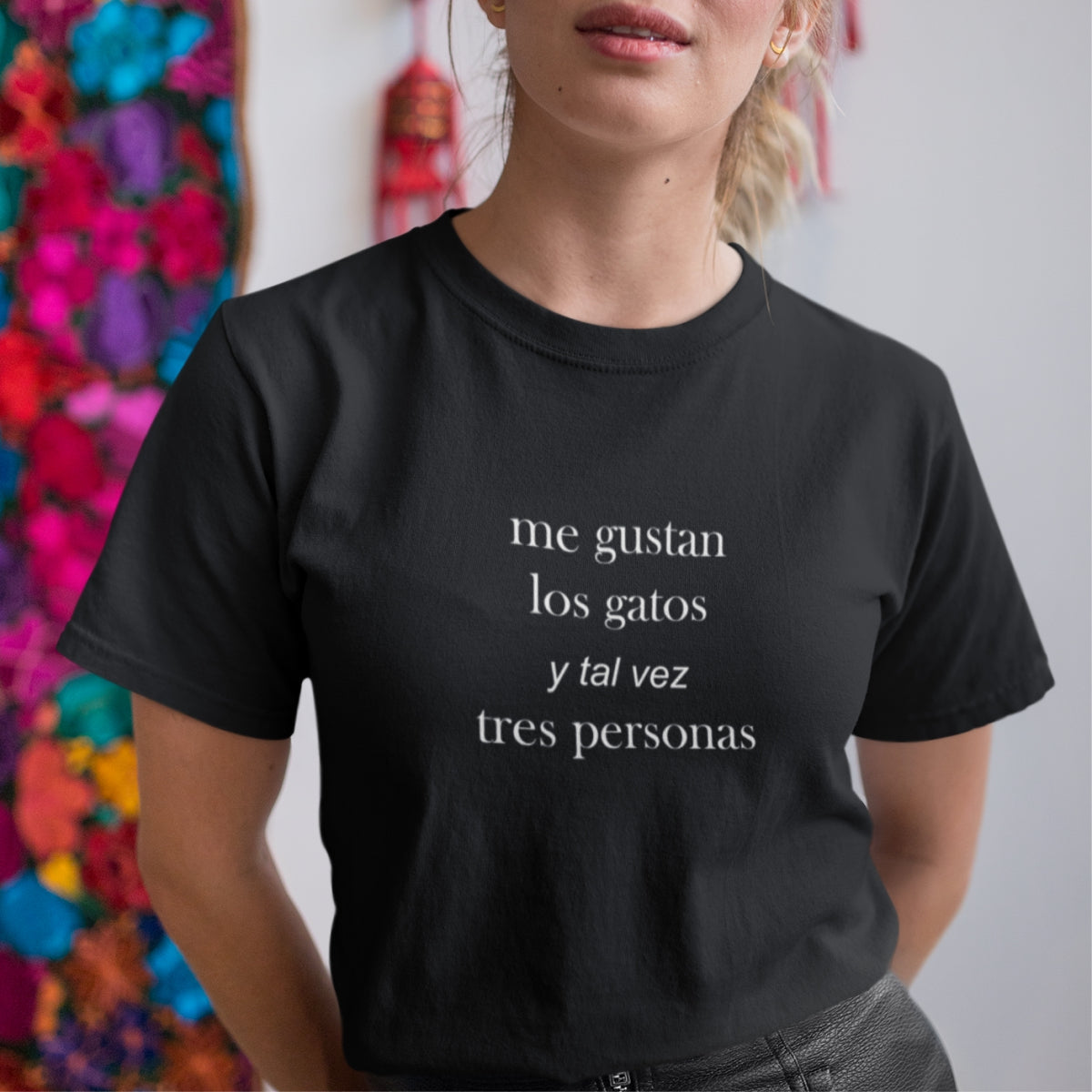 Čierne UNISEX tričko „Me gustan los gatos“