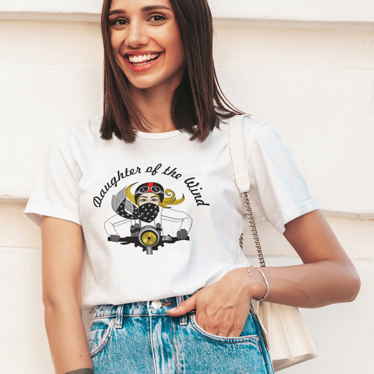 White T-shirt Daughter of the wind