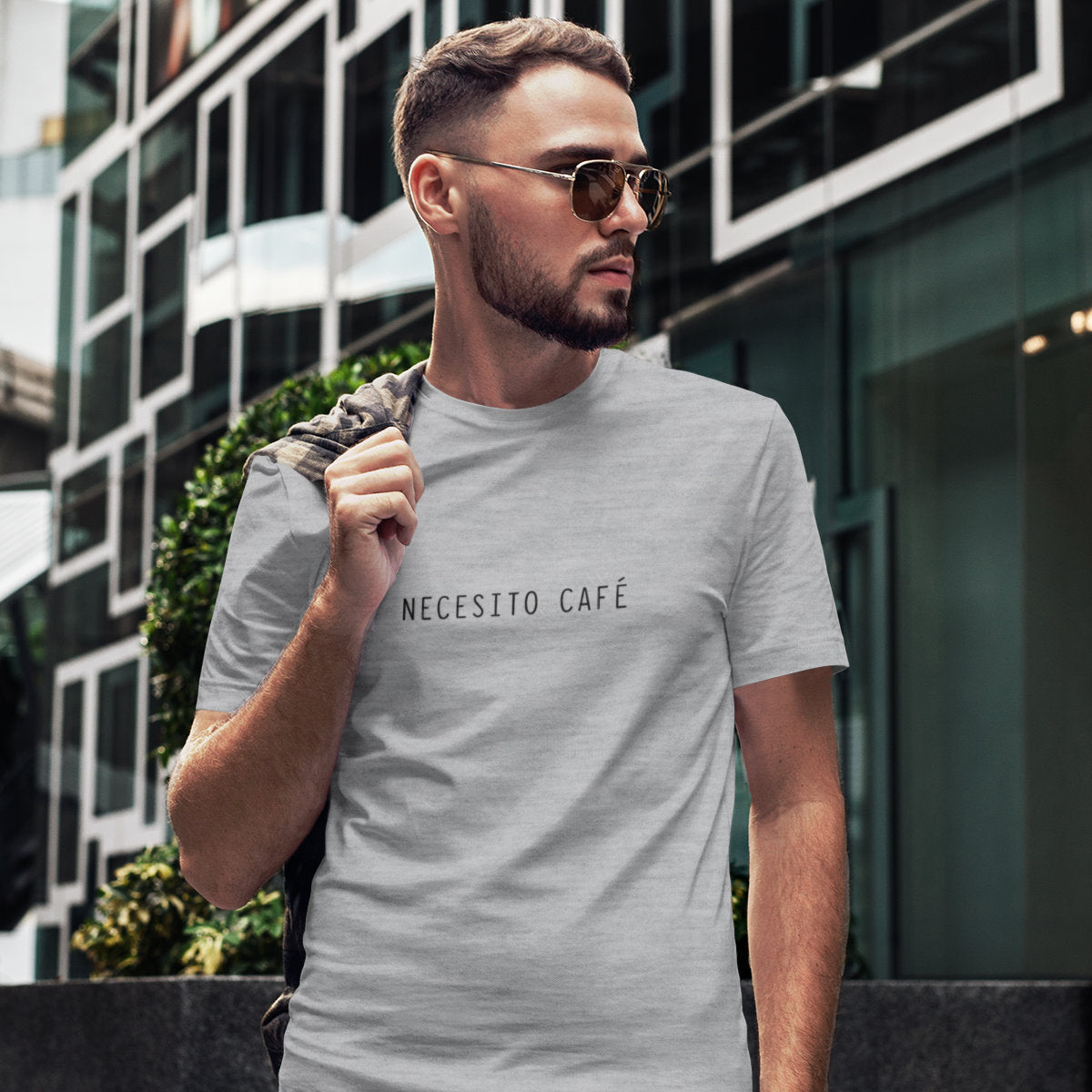 Šedé melírované tričko „I need coffee“